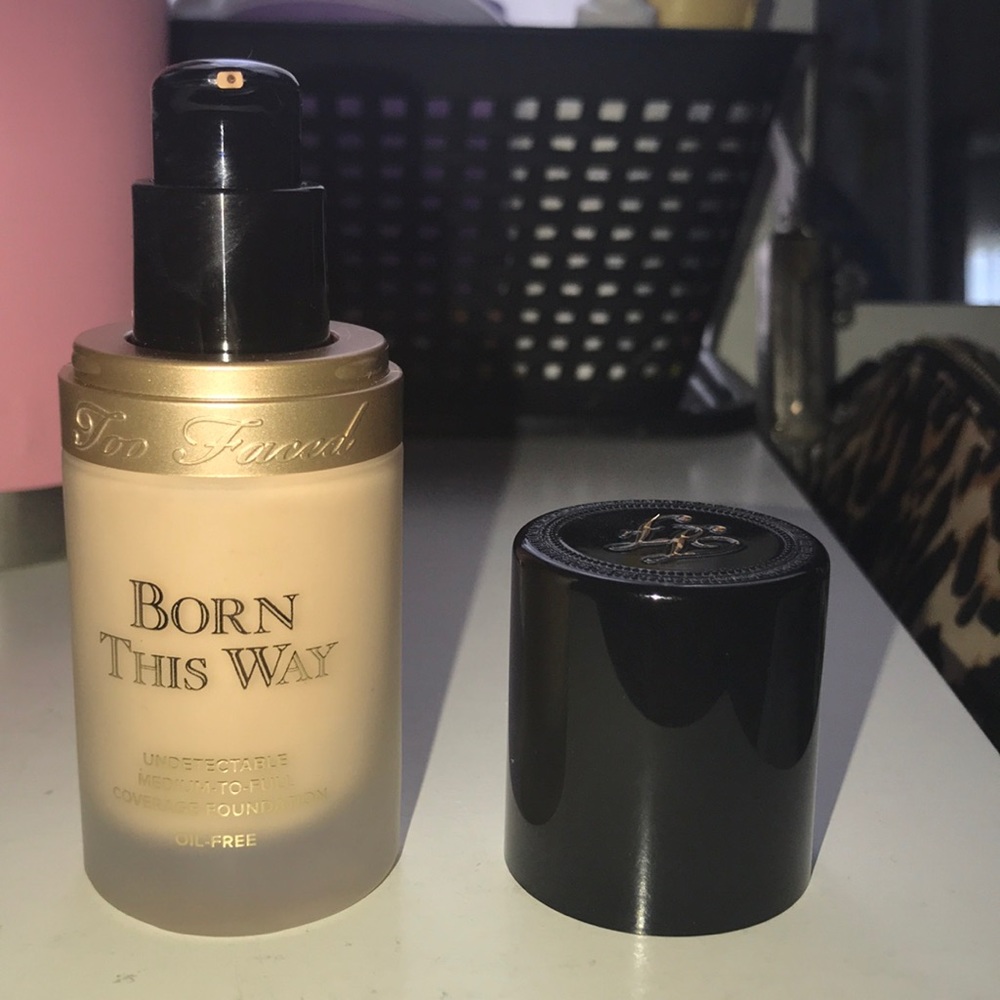Too Faced Born This Way Foundation (Shade: Snow)